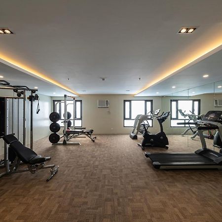Cebu Family Suites Powered By Cocotel Exteriör bild