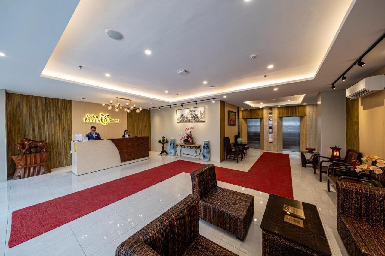Cebu Family Suites Powered By Cocotel Exteriör bild